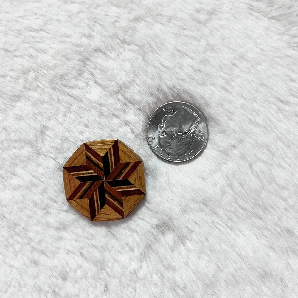 🔮 5/$25 Vintage Hexagonal Wood Carving‎ Pin